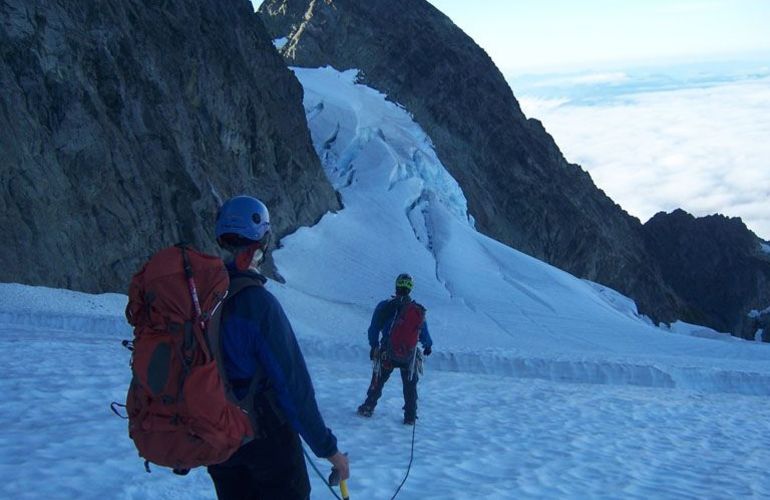 Mount Shuksan Fisher Chimneys - Intermediate Summit Climb