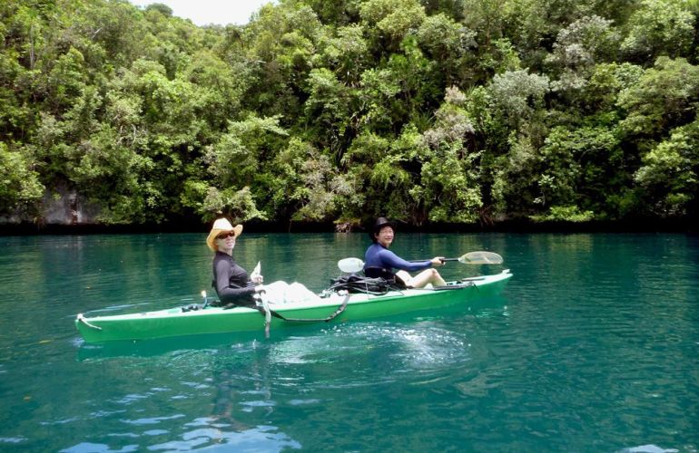 Palau Snorkeling and Sea Kayaking: Experience the Natural History Paradise of the Rock Islands