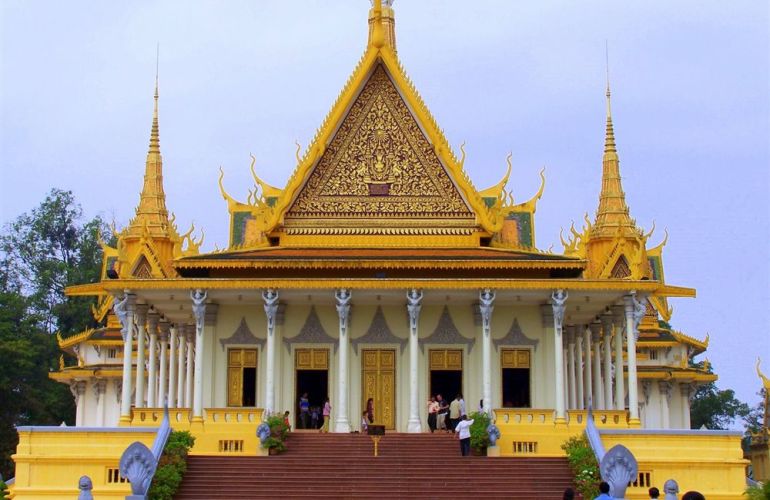 Discover Cambodia on a Shoestring from Bangkok to Ho Chi Minh City
