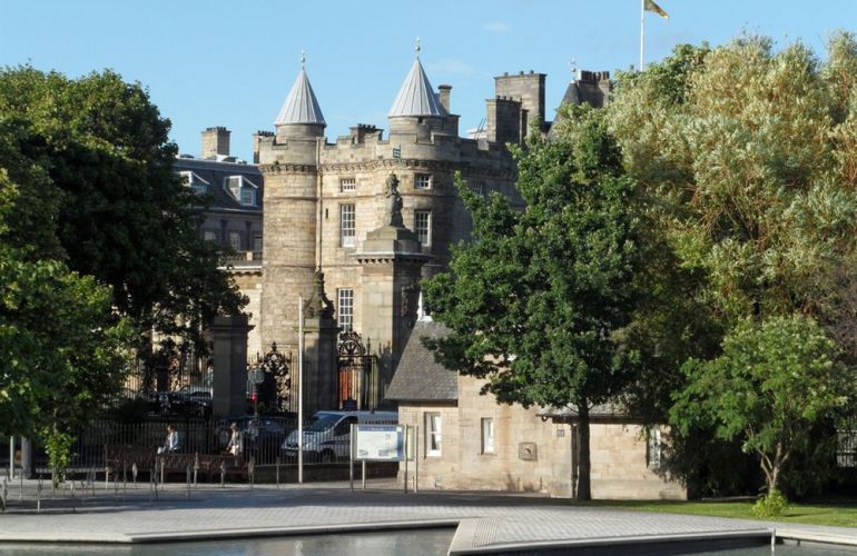 The Royal Scotsman & the Military Tattoo Escorted Journey 