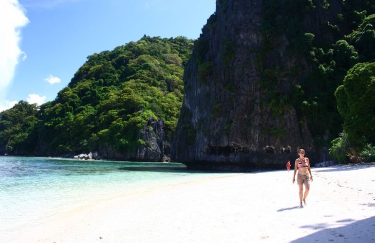 Snorkeling and Sea Kayaking in Palawan: See the Whale Sharks and the Magical Underwater World of the