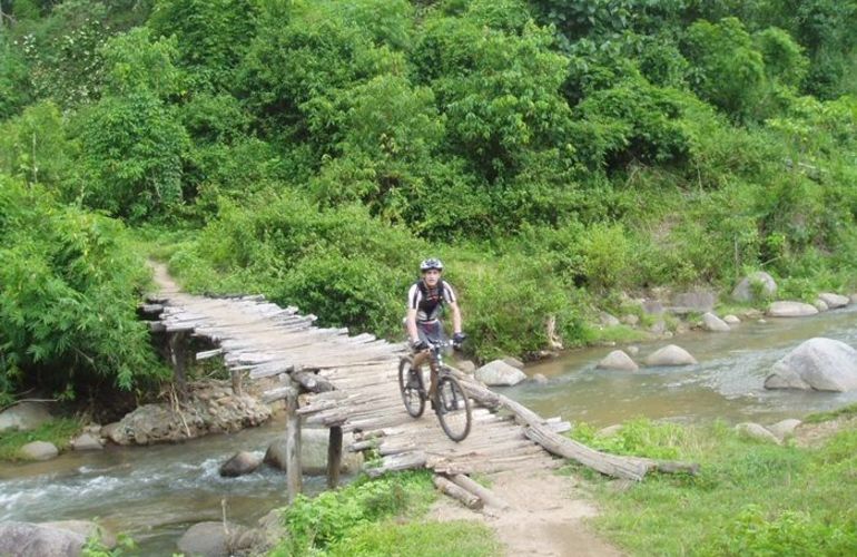 A Cultural Exploration Into the Heart of North Thailand by Bike