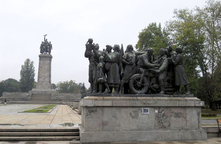 Explore the Heart of Eastern Europe from St Petersburg to Istanbul