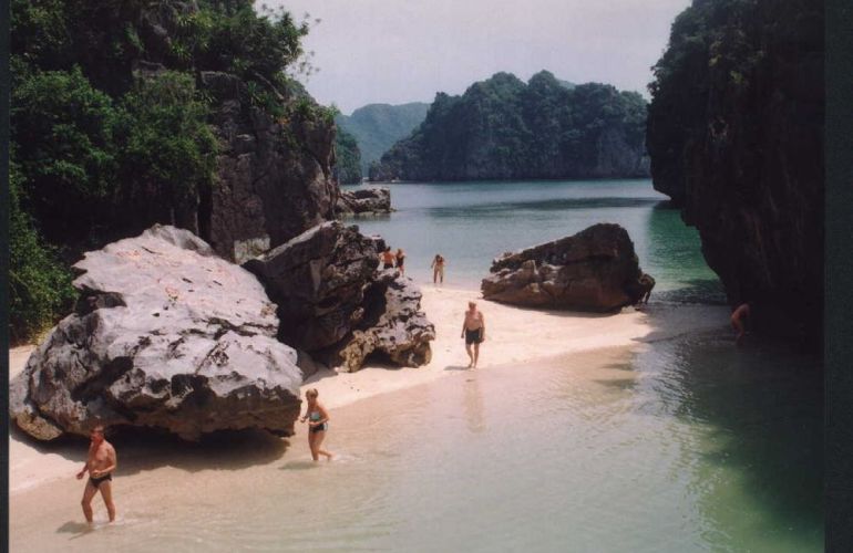 Roam Cambodia & Vietnam
