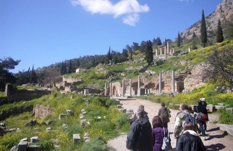 Greece Guided Walking in Delphi, Meteora & the Aegean Coast for 8 Days