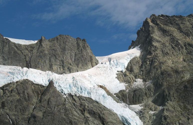 Mount Shuksan Fisher Chimneys - Intermediate Summit Climb