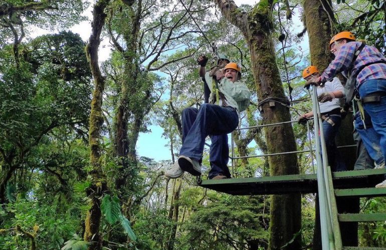 Visit the Best Attractions of Amazing Central America 