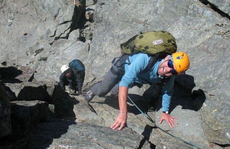 Mount Shuksan Fisher Chimneys - Intermediate Summit Climb