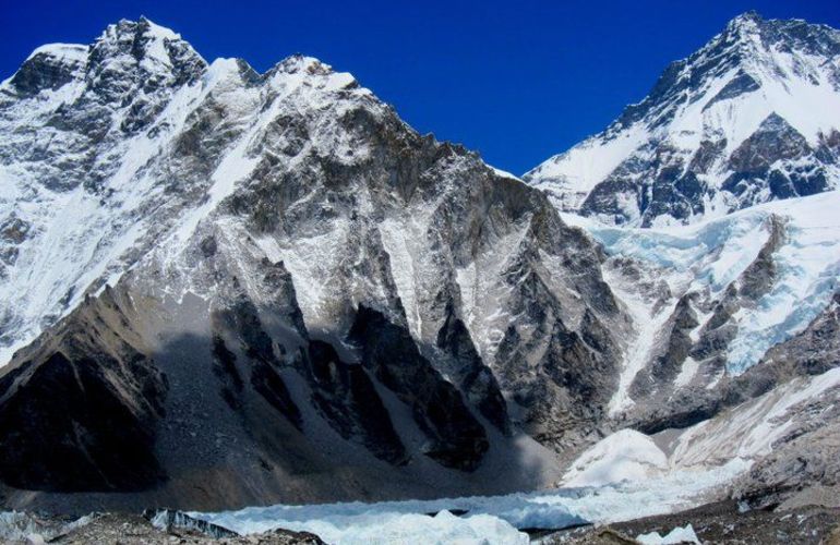 Makalu Base Camp & Shipton La Trek