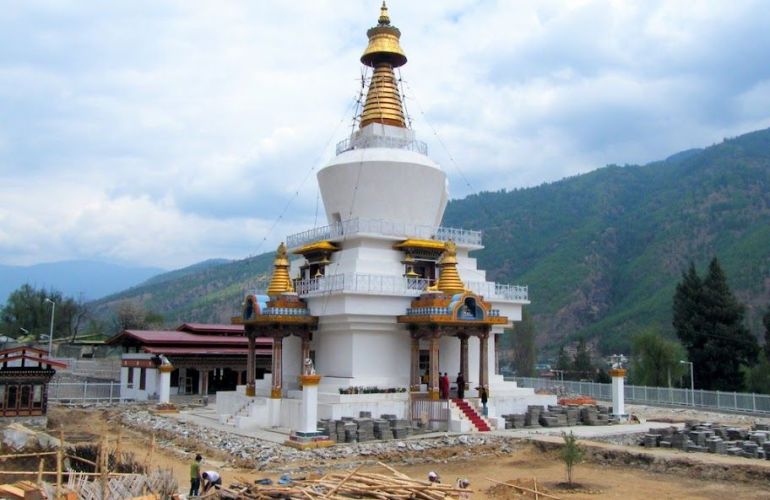 Bhutan: Of Mountains, Rivers and Dzongs