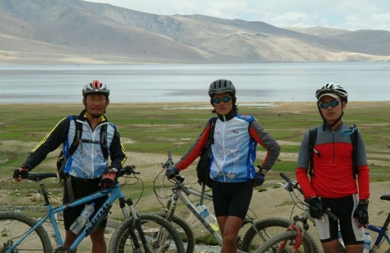 Bhutan: Of Mountains, Rivers and Dzongs