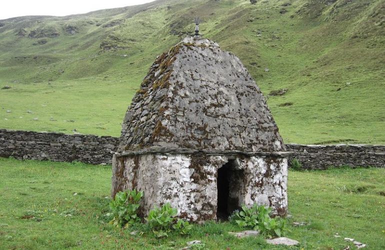 Trekking the Curzon's Trail and the Kuari Pass