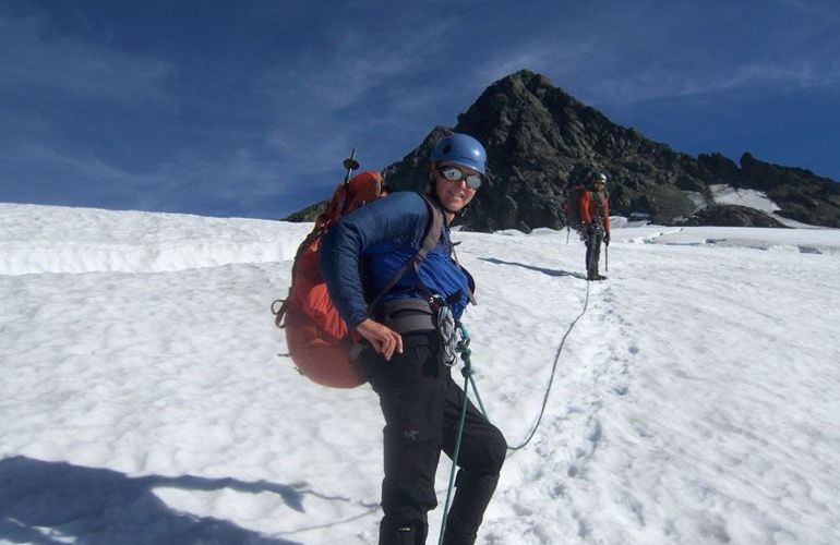 Mount Shuksan Fisher Chimneys - Intermediate Summit Climb