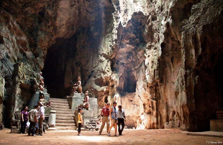 VIETNAM: Cultural Explorer