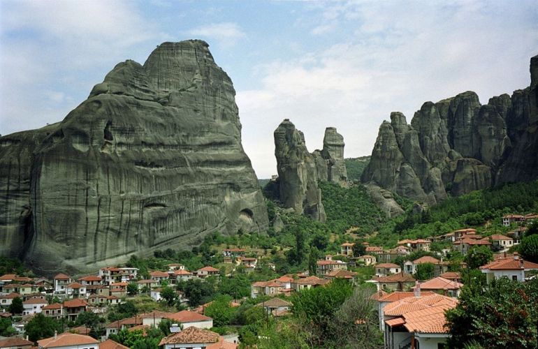 Greece Guided Walking in Delphi, Meteora & the Aegean Coast for 8 Days