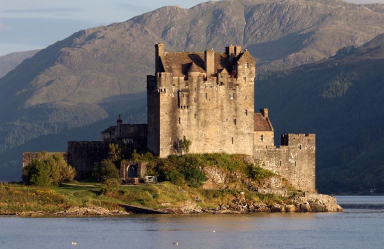 The Royal Scotsman & the Military Tattoo Escorted Journey 