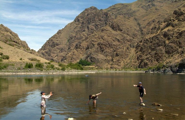 Rafting Adventure on Snake River Through Hells Canyon (5 Days)