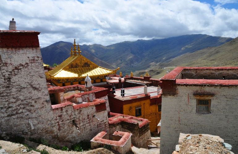 Himalaya's Sacred Spaces, Exotic Bazaars, Spectacular Festivals