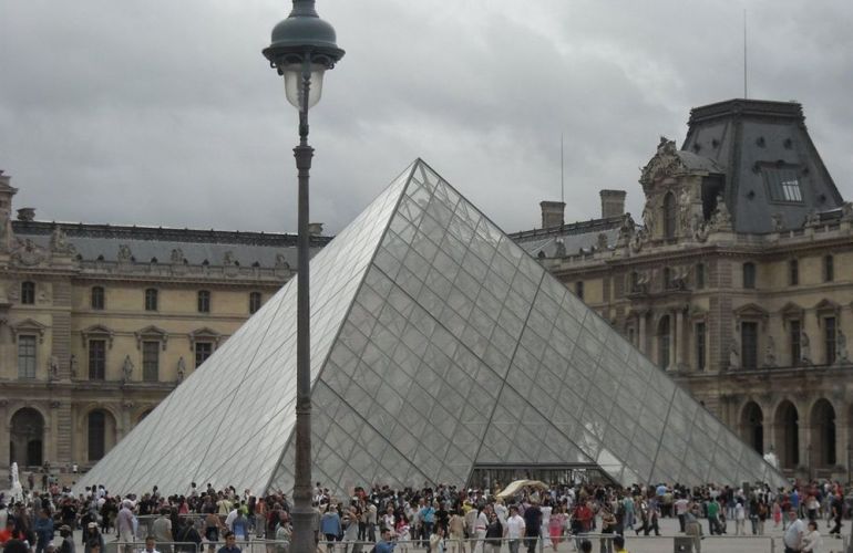 Experience a Tour of Europe from Paris to Madrid
