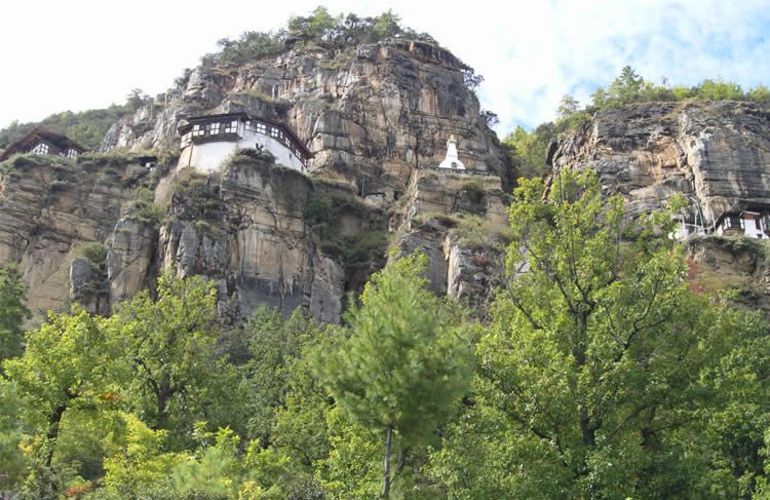 Bhutan: Of Mountains, Rivers and Dzongs
