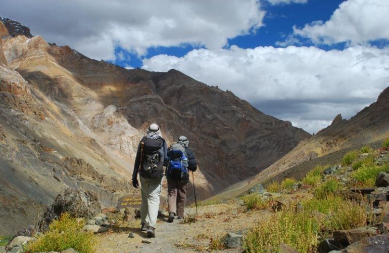Makalu Base Camp & Shipton La Trek