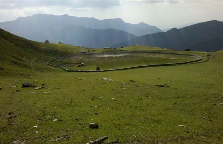 Trekking the Curzon's Trail and the Kuari Pass