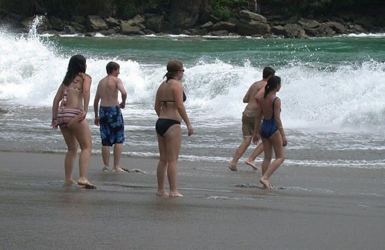 15 Days Costa Rica Pass - Route 6 Adventure Bus