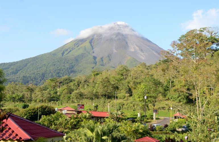 Arenal Rainforest to Manuel Antonio Family Adventure