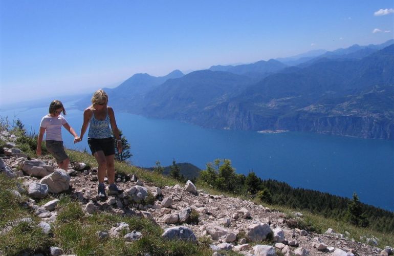 Discover the Alluring Lakes and Captivating Landcapes of Itlay