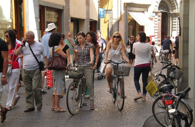 Uncover the Best of Italy, Switzerland and France
