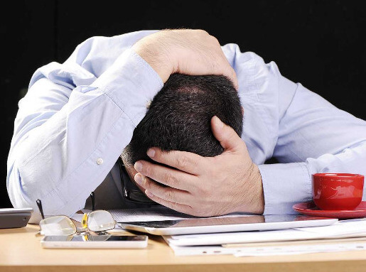 Bancária demitida após adquirir Síndrome de Burnout.