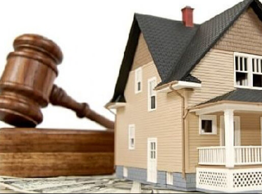 É impenhorável o imóvel residencial.
