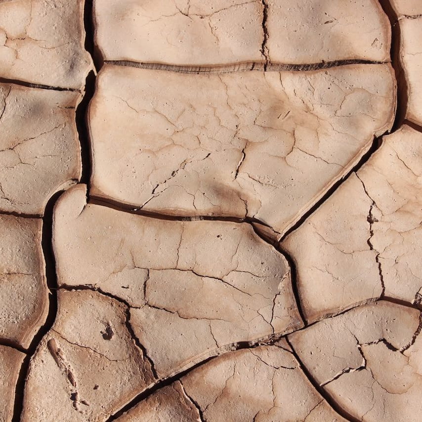 7 Surprising Habits That Are Drying Out Your Skin