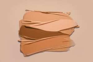 Body Makeup 101: A Guide To Head-to-Toe Makeup Application