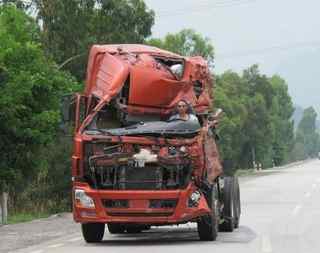 accident truck on highway china