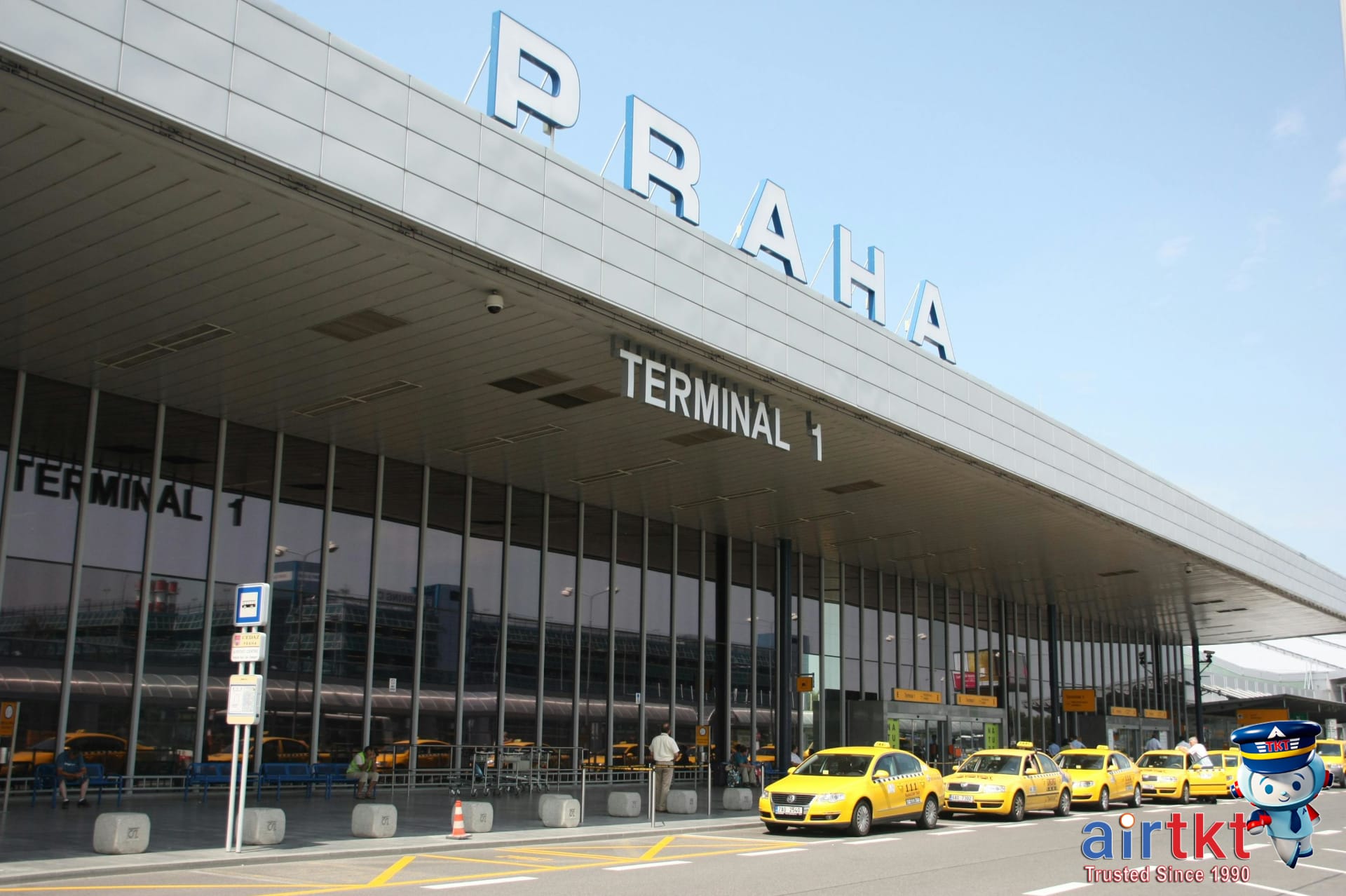 Ngurah Rai Airport transportation options