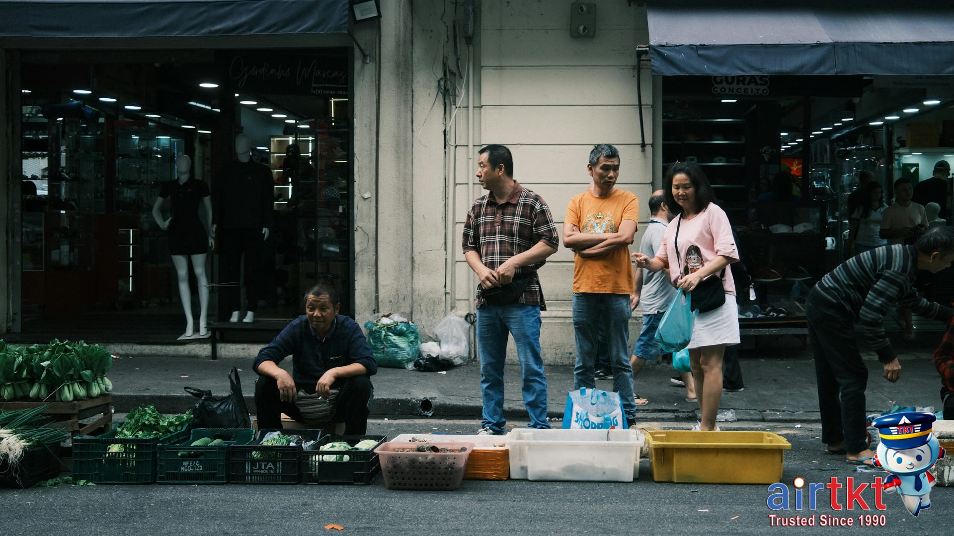 Market scene in São Paulo