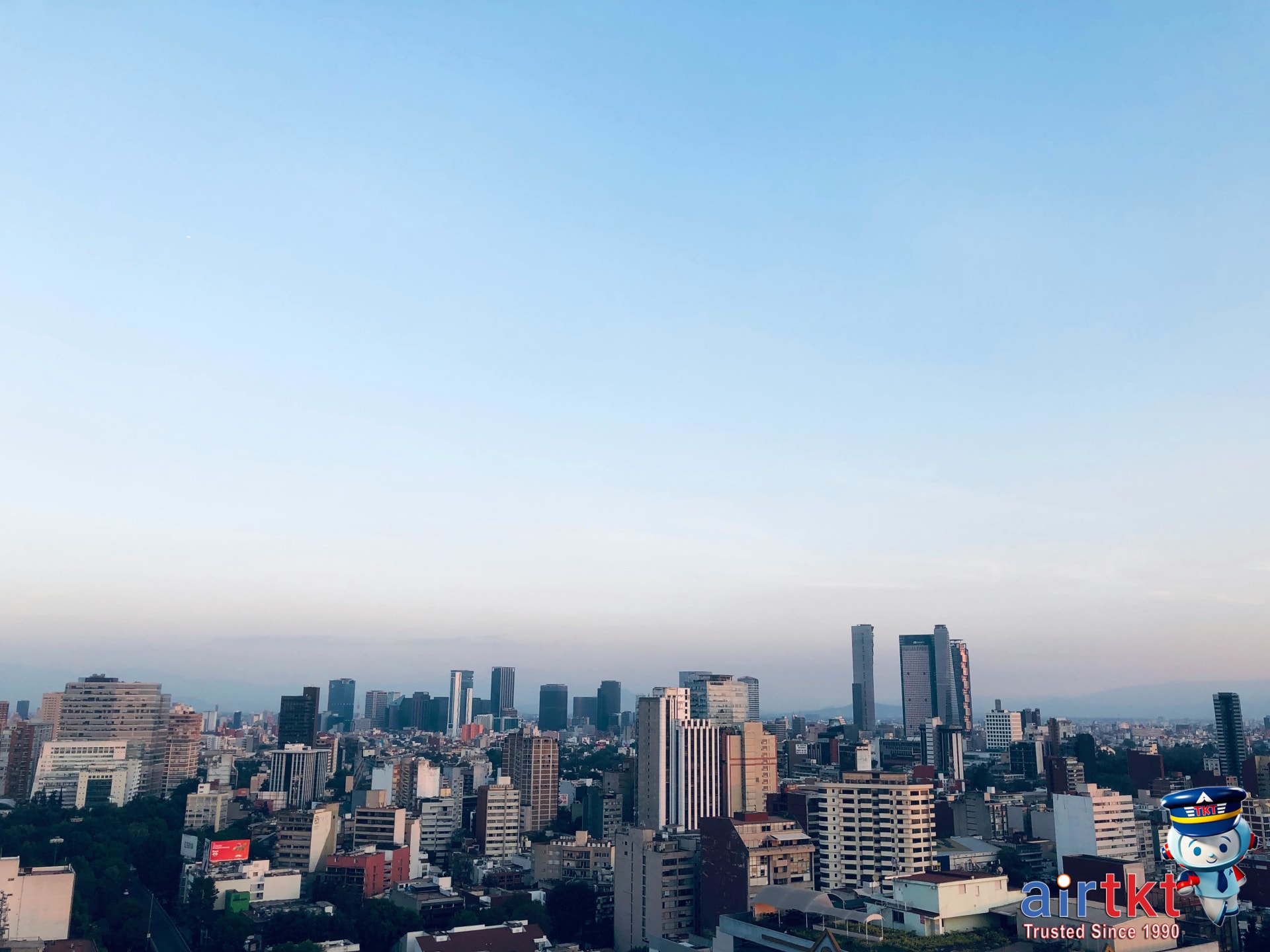 Vibrant street scene in Mexico City
