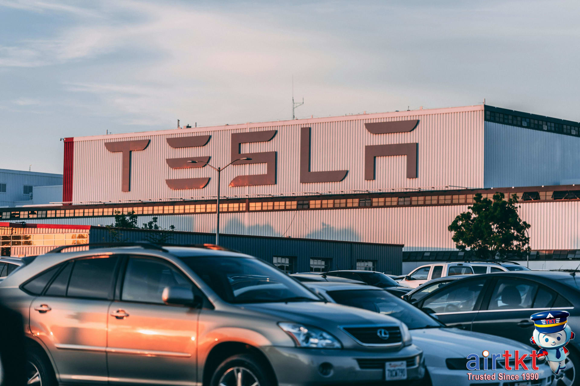 Renting a car with contract in hand