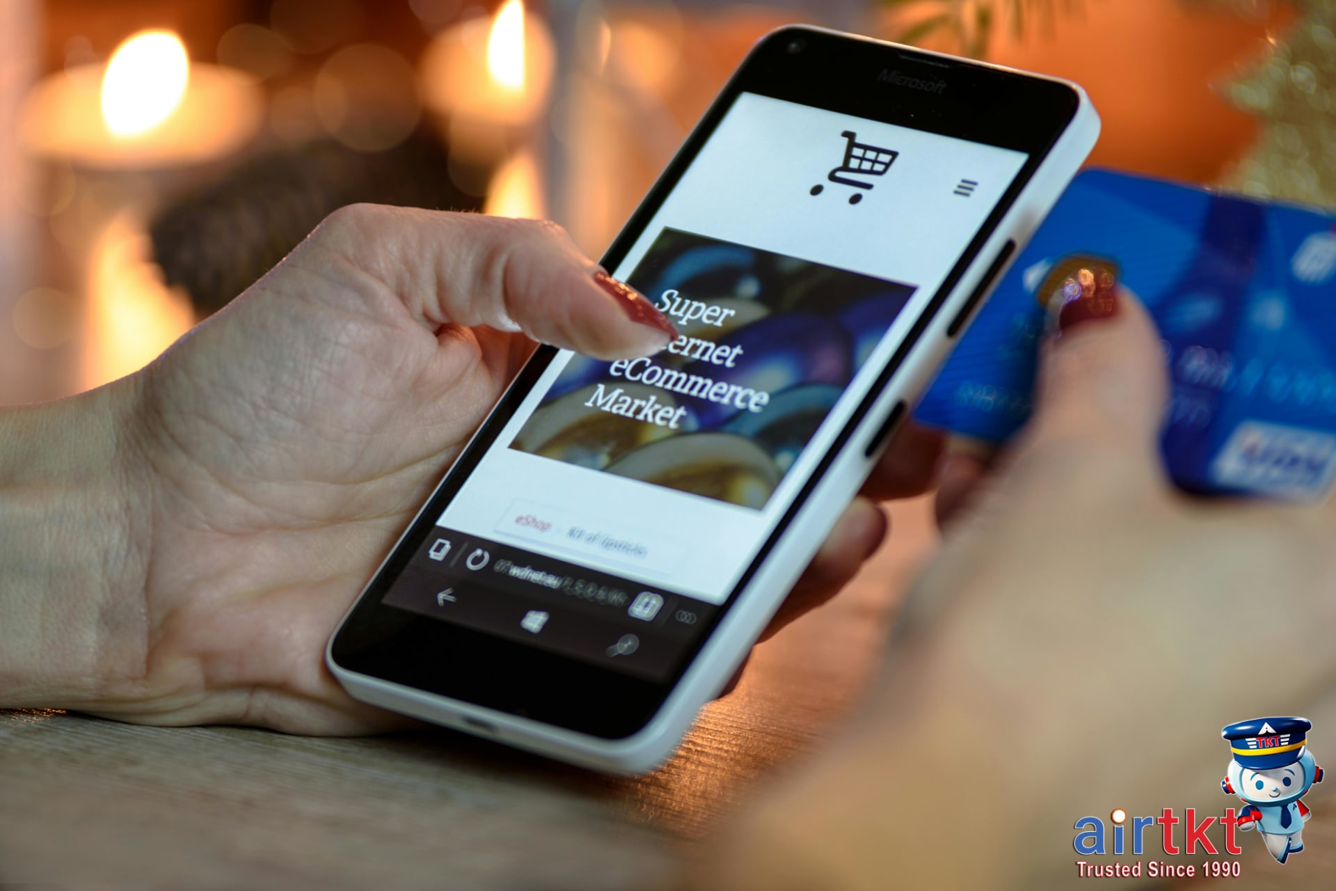 JetBlue TrueBlue points card and airplane