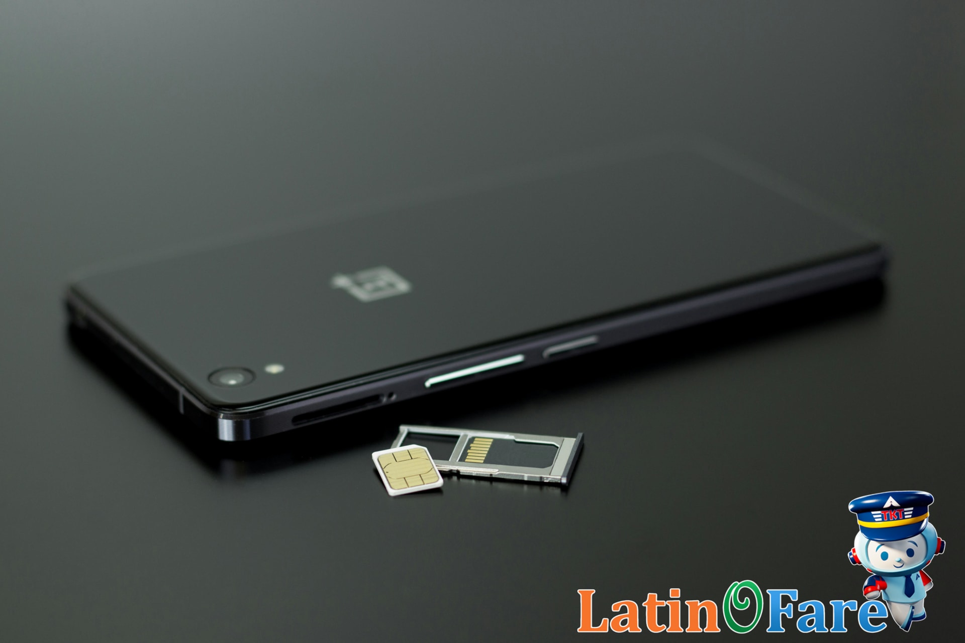 Comparing international SIM, eSIM, and roaming choices for travelers