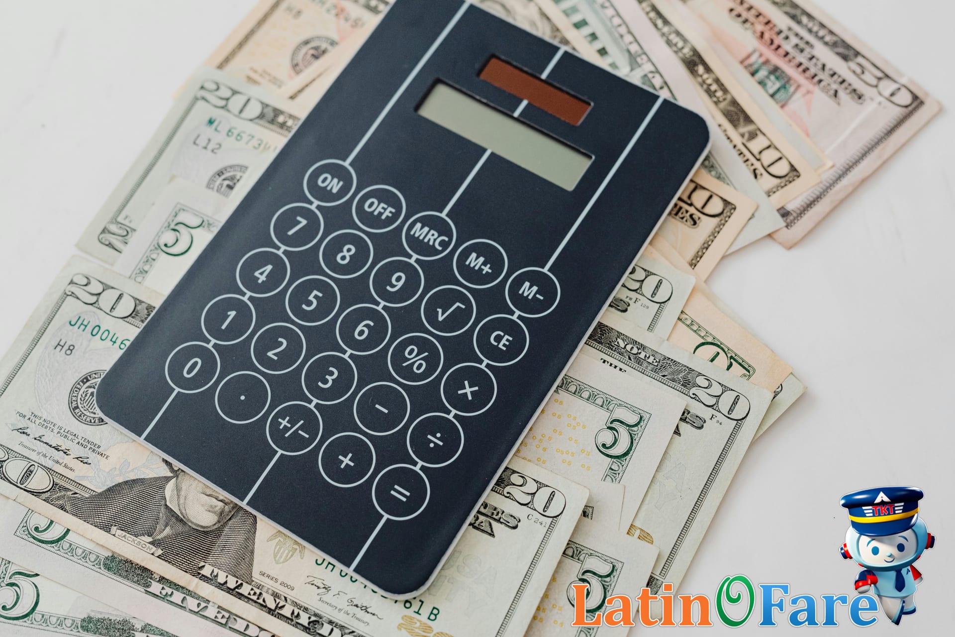 Budget planning for Costa Rica green season travel savings across hotels, food, and tours.