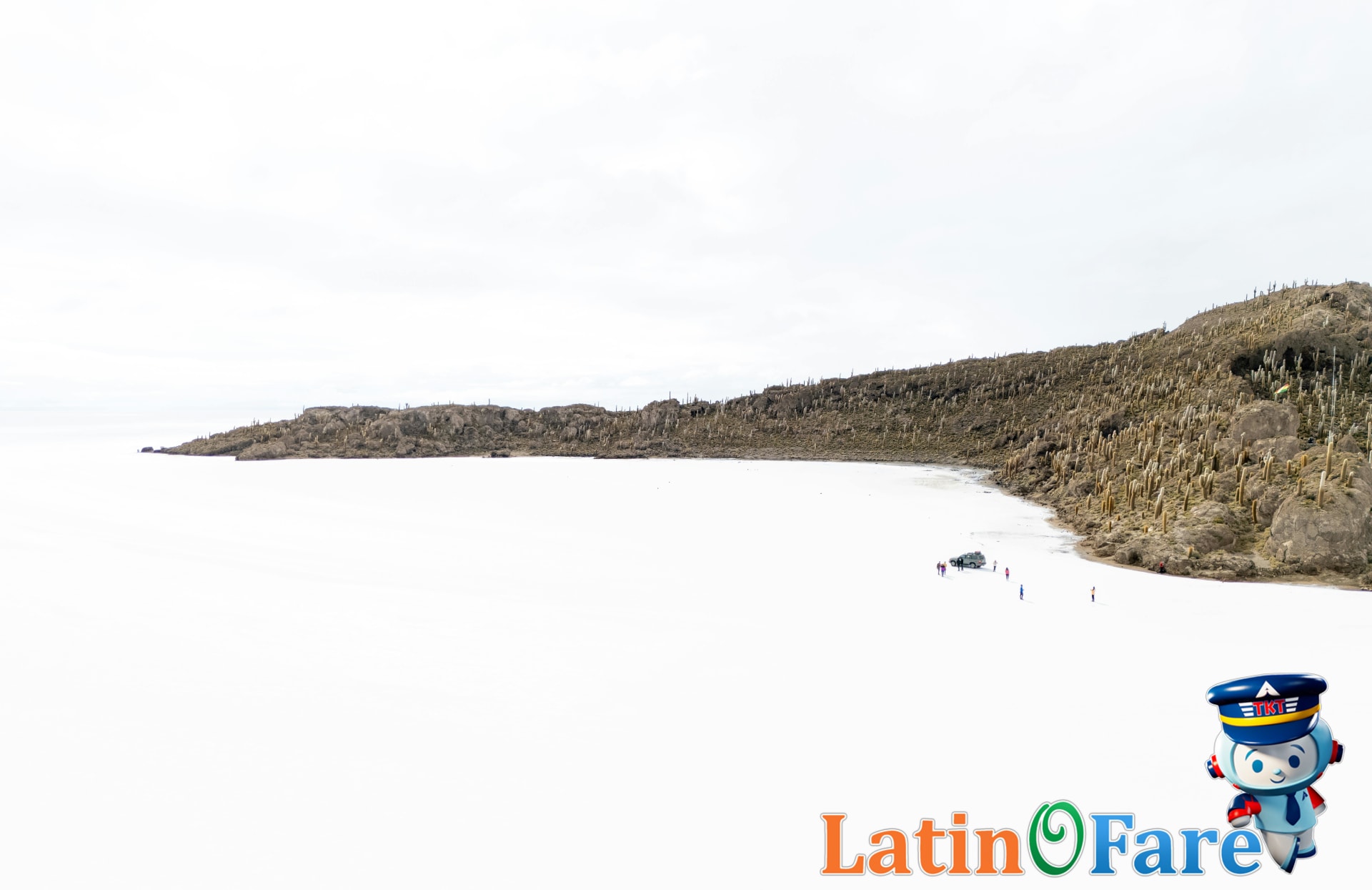 Exploring Bolivia's salt flats Salar de Uyuni on the Gringo Trail backpacking trip