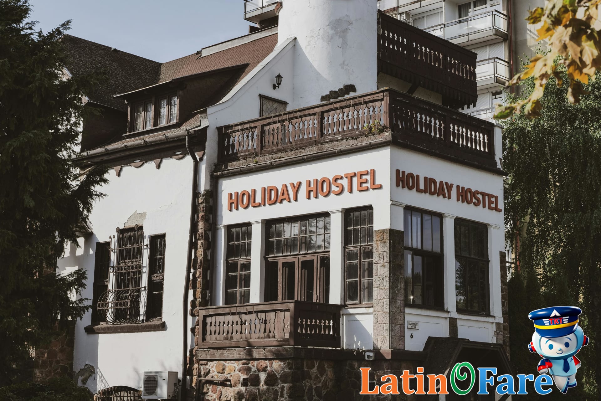 Hostel and boutique hotel options in Montevideo, ideal for travel budget planning.