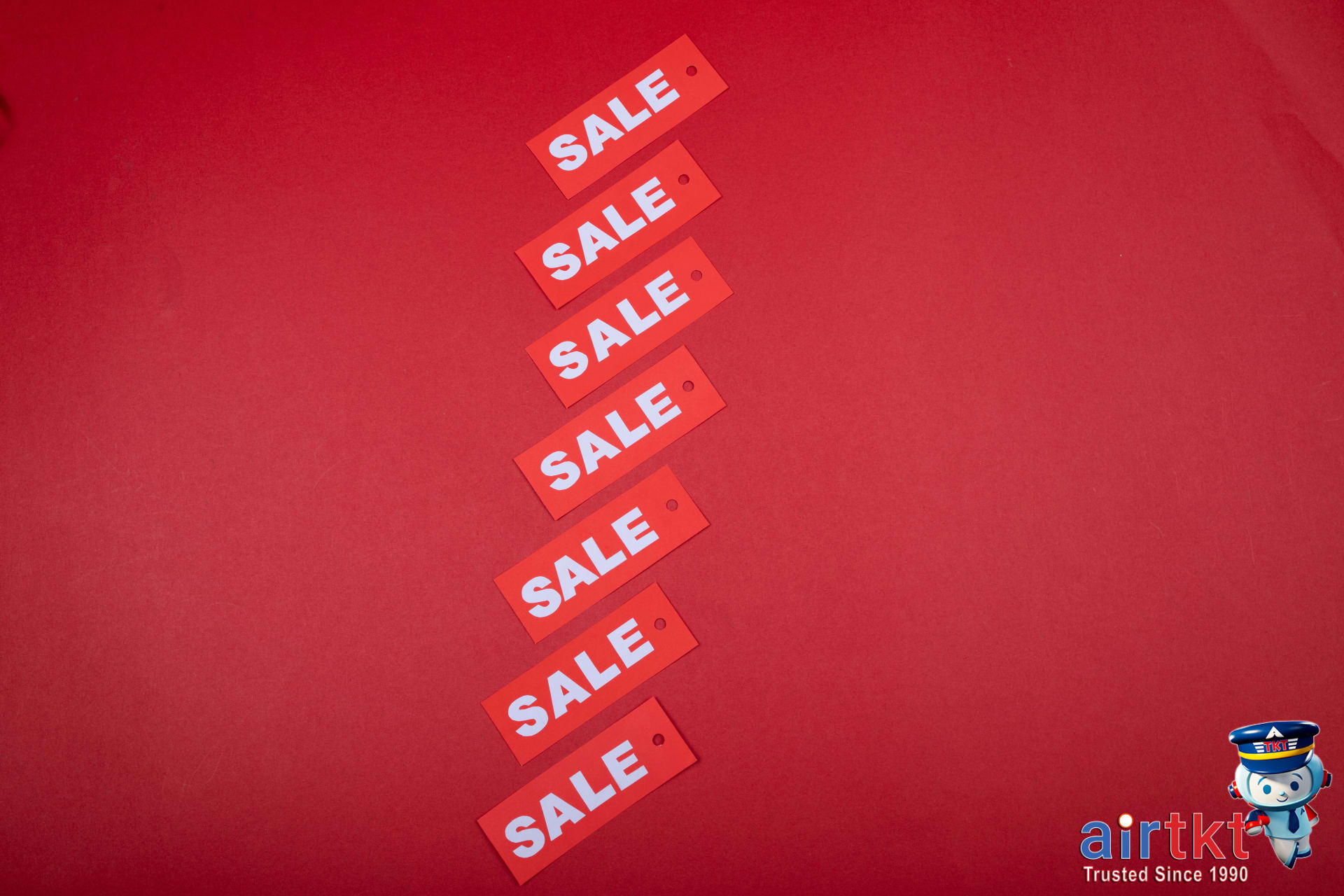 Airline logos with basic economy price tags for airline comparison