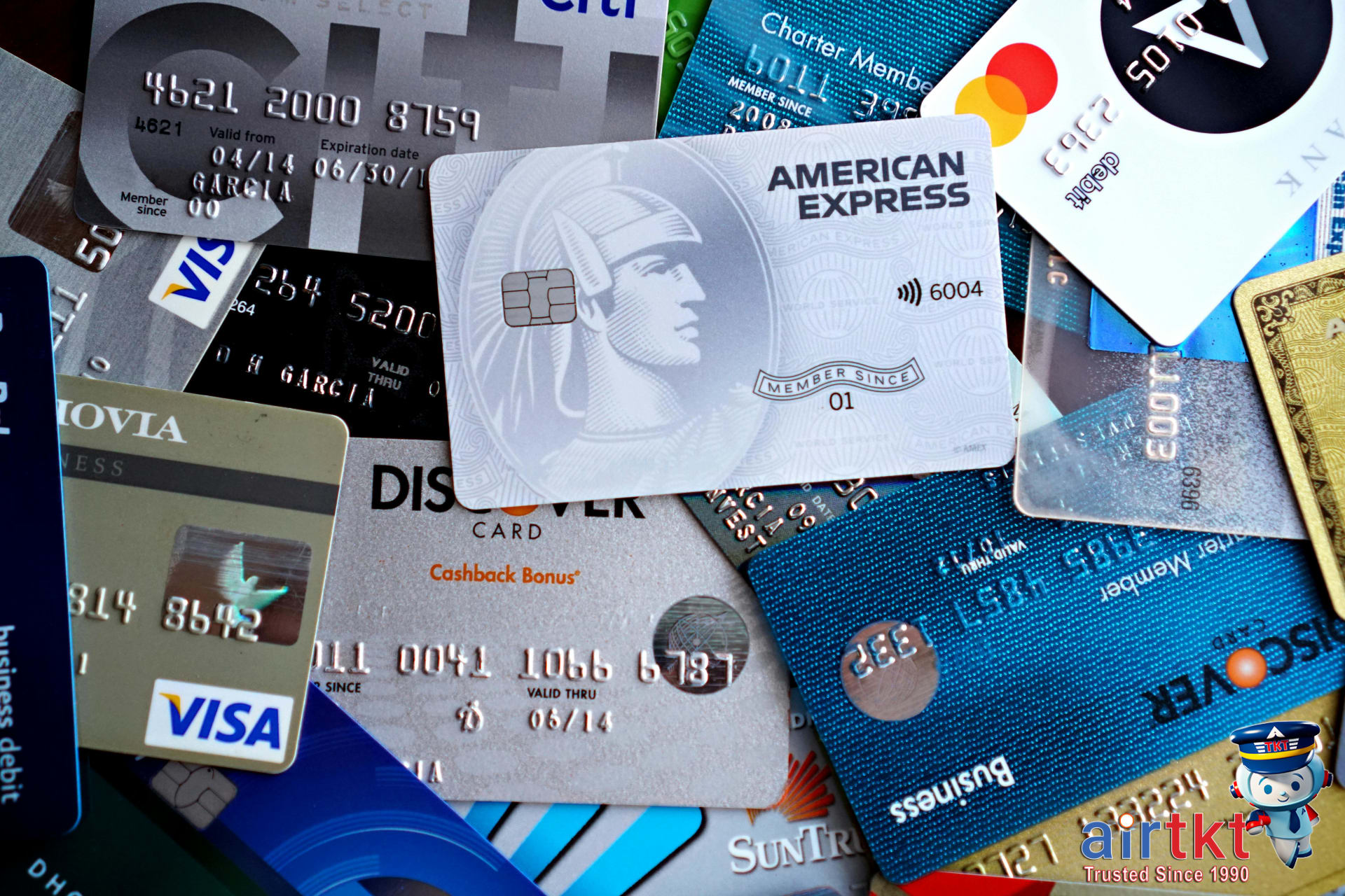 Hyatt partner logos including credit cards and airline affiliations.