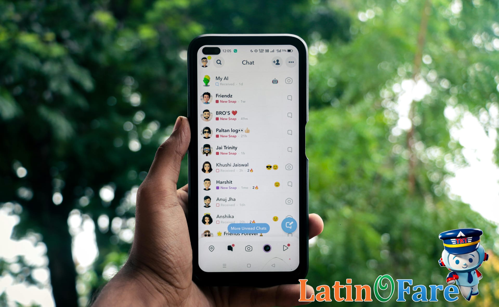 Sharing itinerary with travel companions using best group travel planning apps on mobile.