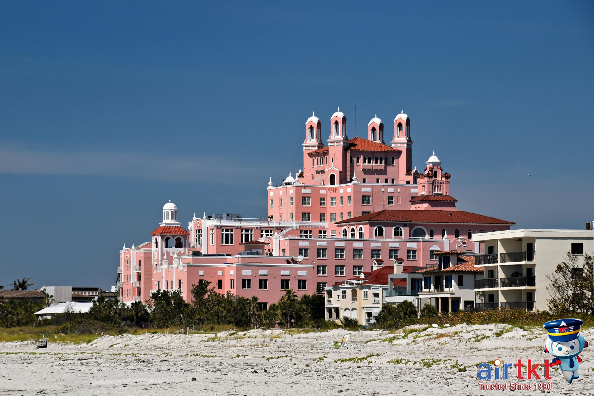 Accommodation options in Tampa including historic and modern hotels