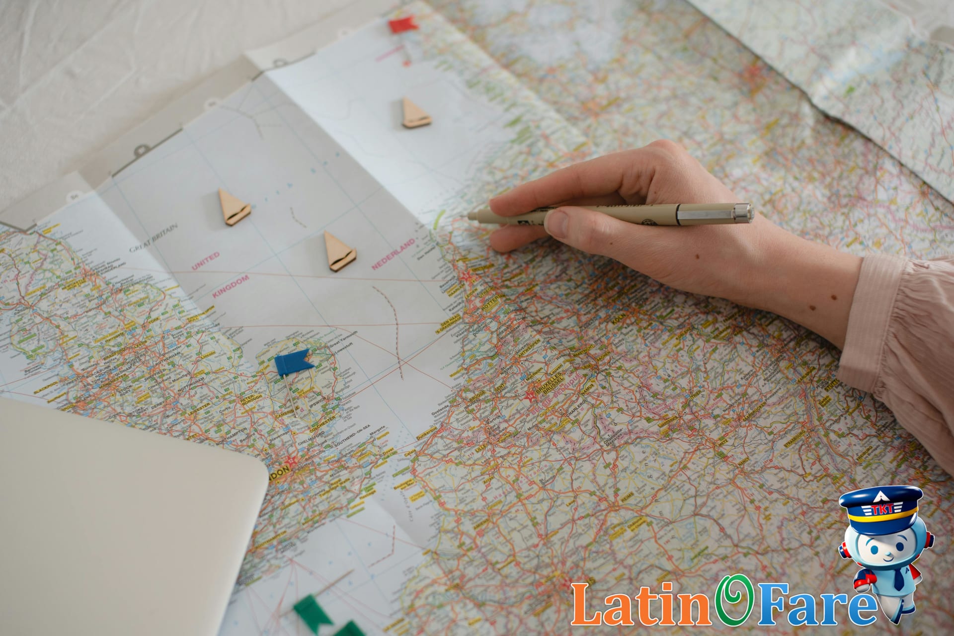 Using Google Flights Explore Map for finding cheap flight destinations worldwide