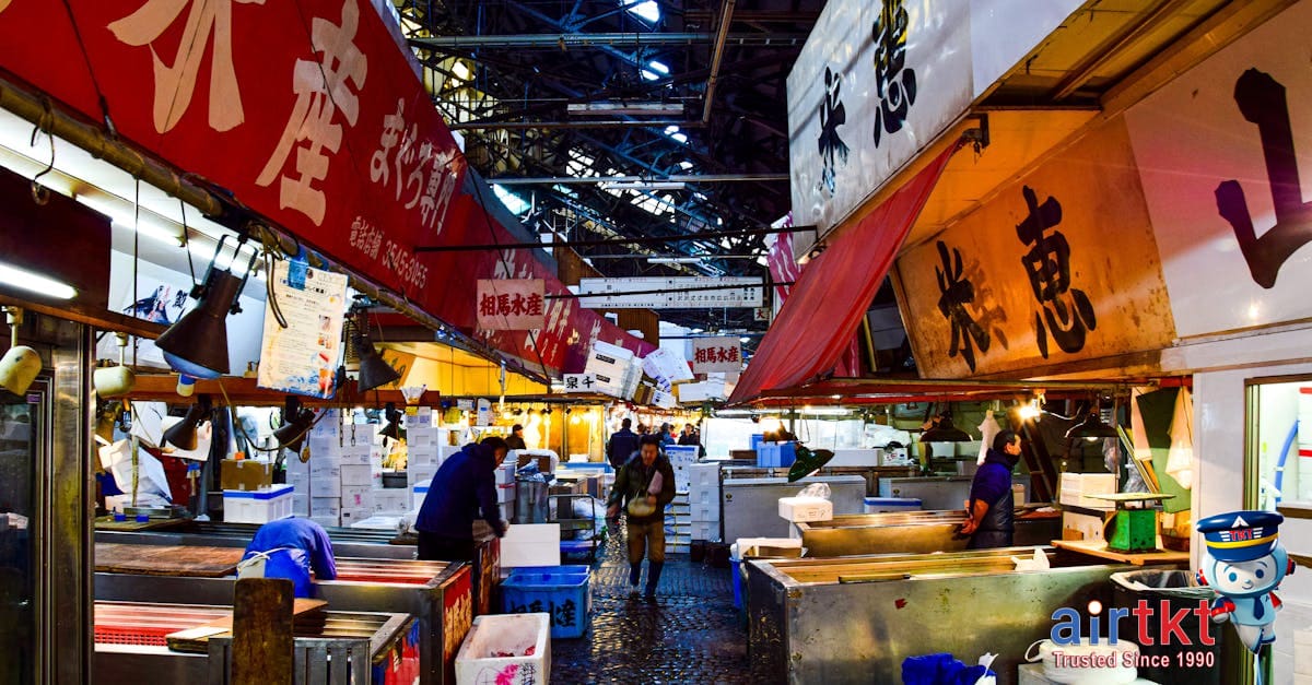 Tokyo Tsukiji Market street food stalls vibrant with fresh seafood